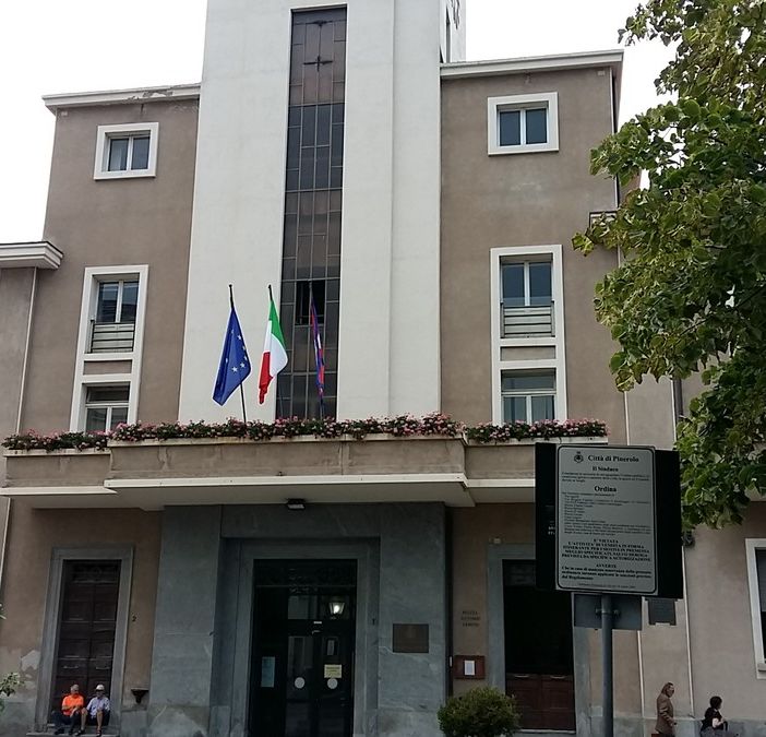 Gestione della Scuola di Cavalleria di Pinerolo, le Giacche Verdi: «Vogliamo conoscere i motivi della bocciatura»