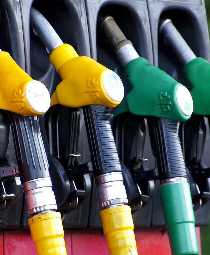 Rincari carburante, Faib-Confesercenti ironizza: “Trovati i colpevoli: i benzinai...&quot;