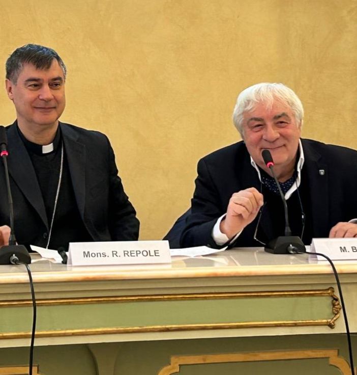 Festa della Sindone 2025, l’Arcivescovo Repole: “L’ostensione sarà solo per i giovani”