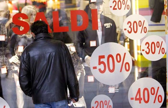 I saldi invernali alla prova del web e del Black friday: i torinesi spenderanno fino a 280 euro a famiglia