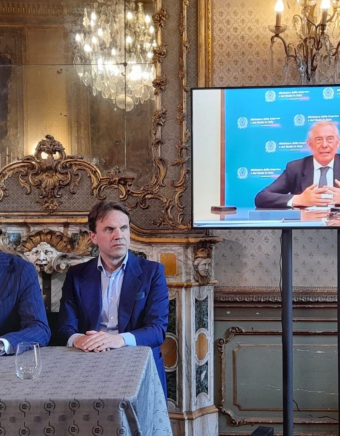 Intel chi? A Orbassano arriva Aixtron, colosso tedesco dei microchip. Urso: &quot;Torino scrive il futuro del Paese&quot;