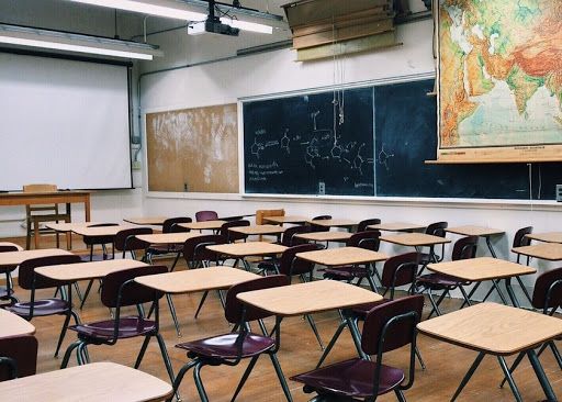 Scuola, la polizia rassicura i maturandi: “No alle fake news sull'esame”