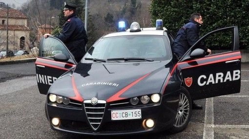 Intervenuti anche i carabinieri, oltre al personale della vigilanza
