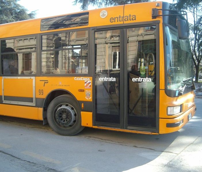 Dal 1° dicembre bus e treni più cari in provincia di Torino