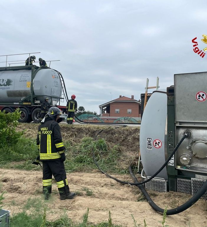 autocisterna vigili fuoco