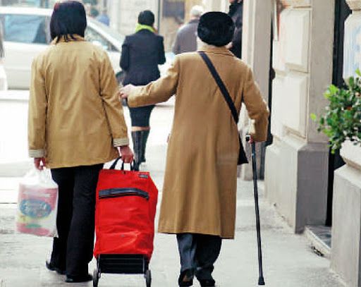 I datori di lavoro di badanti e babysitter chiedono aiuti economici. Caucino: &quot;La Regione c'è&quot;