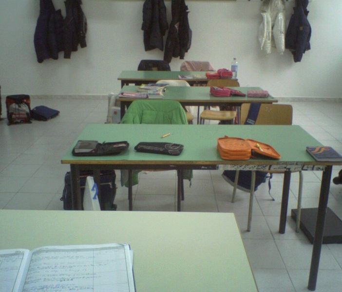Banchi in aula