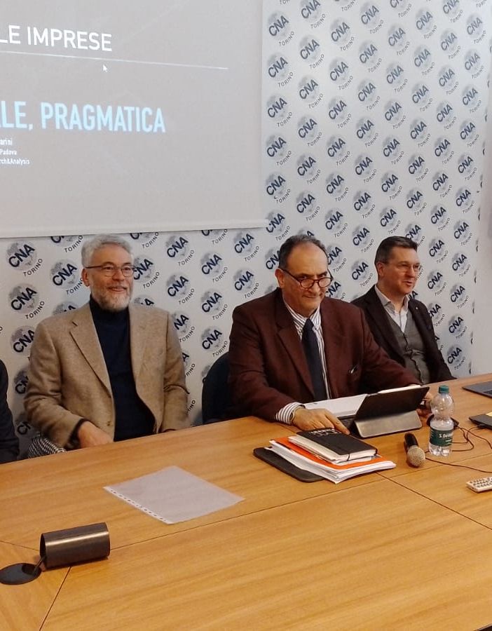 foto di archivio e conferenza cna