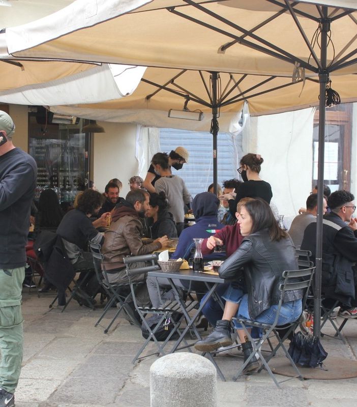 Dehors di un locale pubblico