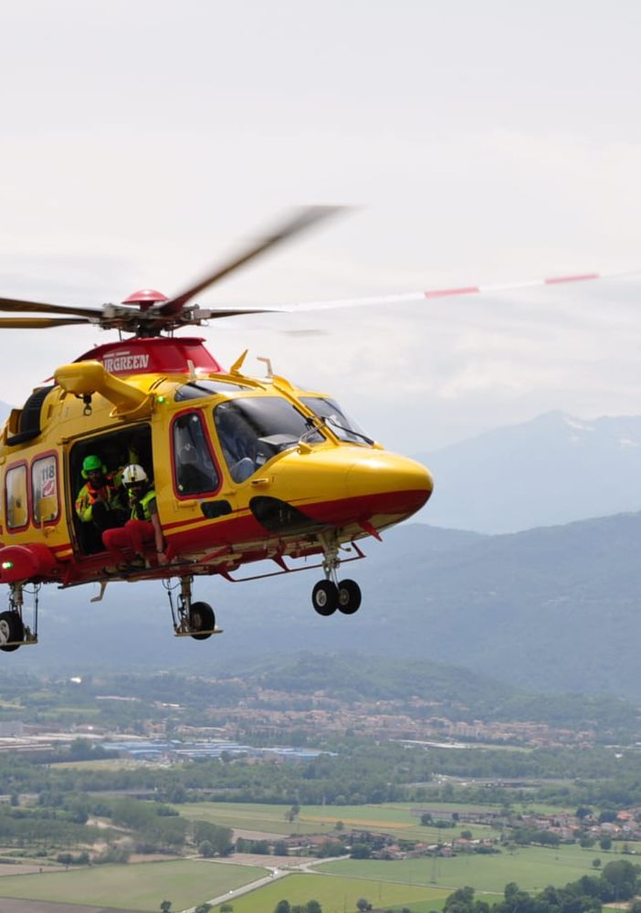 Disperso un escursionista tra val di Susa e val Chisone: lo cercano anche con un drone
