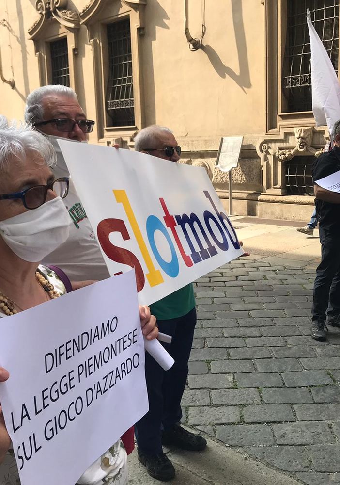 &quot;Salviamo la legge piemontese contro il gioco d’azzardo”: Libera e Acli lanciano l’allarme ludopatia in Piemonte [VIDEO]