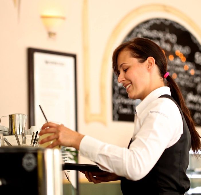 Disoccupati pronti a ripartire con il corso per Tecnico specializzato gestione Food and Beverage del Cfiq