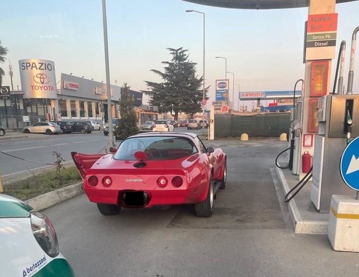 corvette rossa