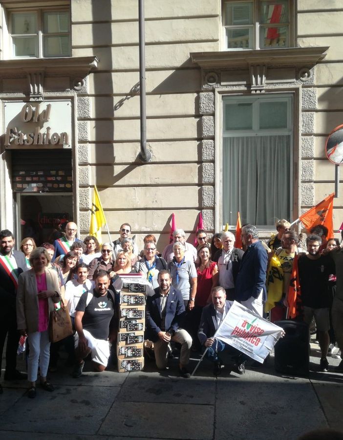 Quaranta associazioni contro Cirio e il gioco d'azzardo: &quot;Raccogliamo 8mila firme per una nuova proposta di legge&quot;