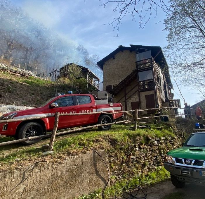 vigili del fuoco in azione