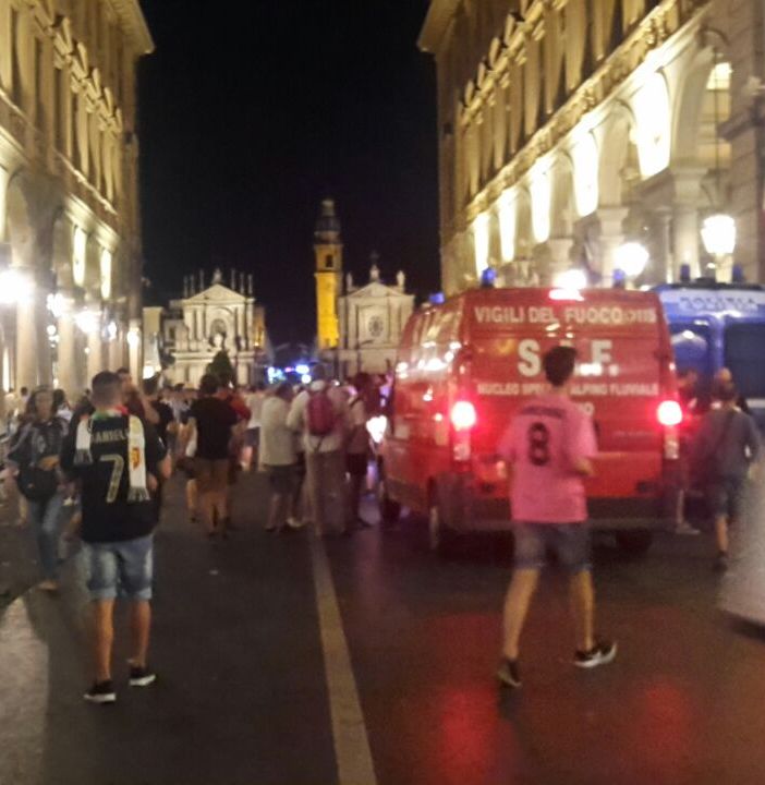 Piazza San Carlo, chiedono l'assoluzione i difensori della 'banda dello spray'