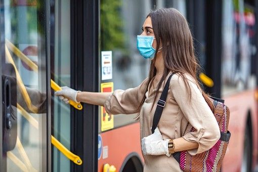 Il via libera varrà solo all'aperto