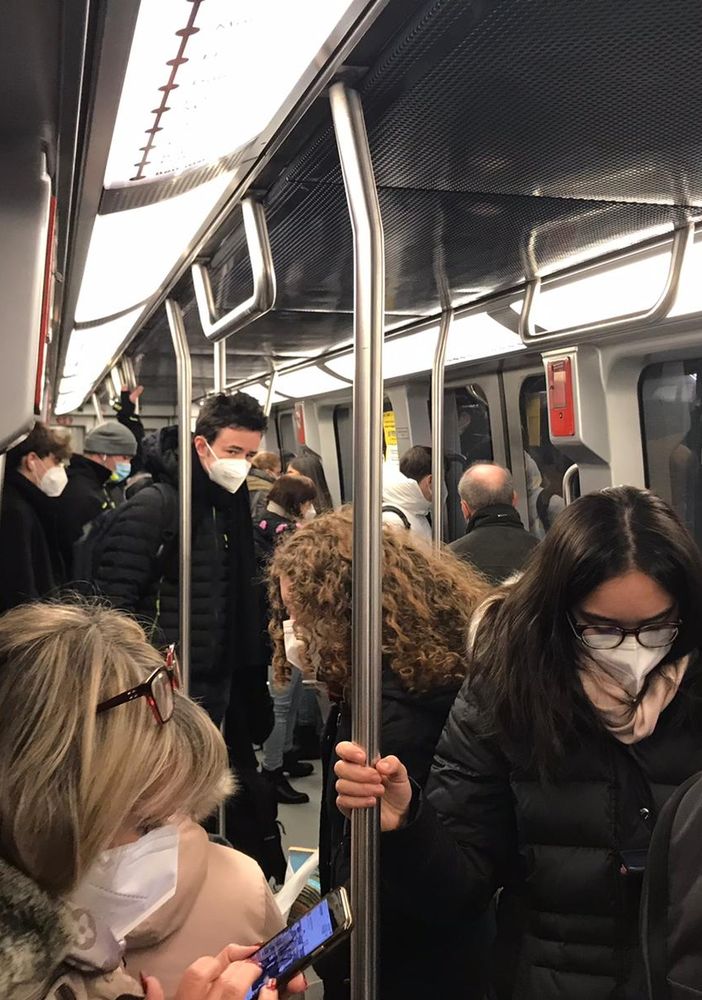 passeggeri di un mezzo pubblico