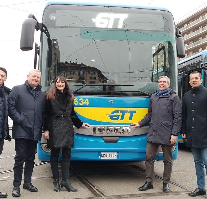 nuovi bus iveco