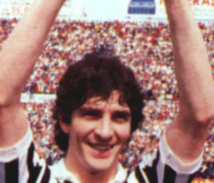 La Torino del calcio piange Paolo Rossi, eroe in bianconero e al Mundial del 1982