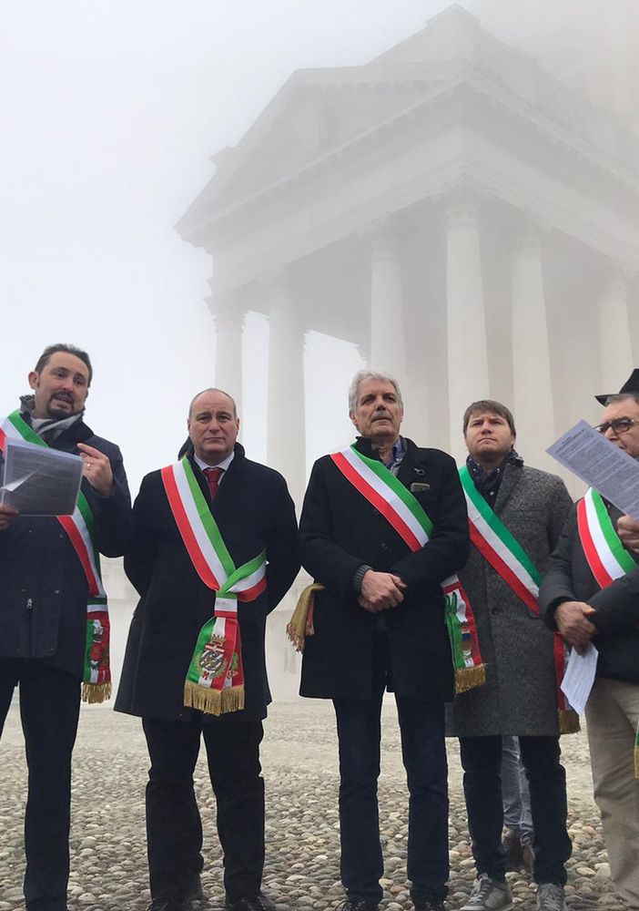I sindaci della Città Metropolitana firmano il Patto di Superga: “Non siamo il dormitorio di Torino” [VIDEO]