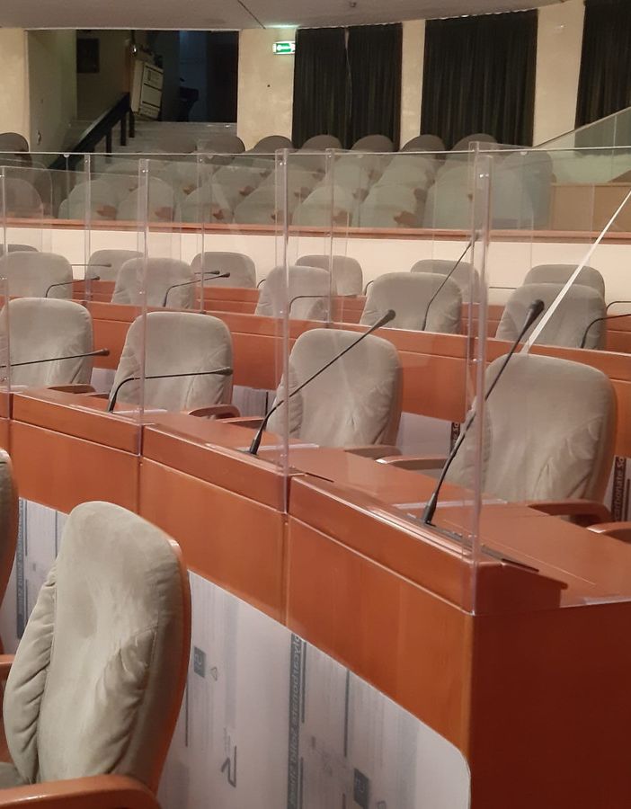 Il Consiglio regionale torna in presenza. E i consiglieri fanno i tamponi in autonomia
