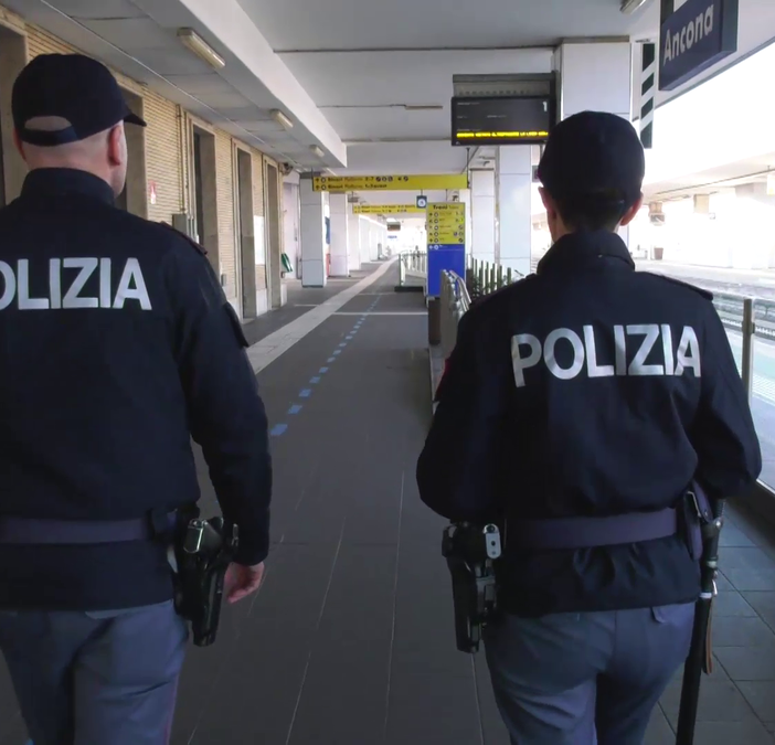 I controlli viaggiano sui binari: la Polfer controlla oltre 3000 persone in una settimana