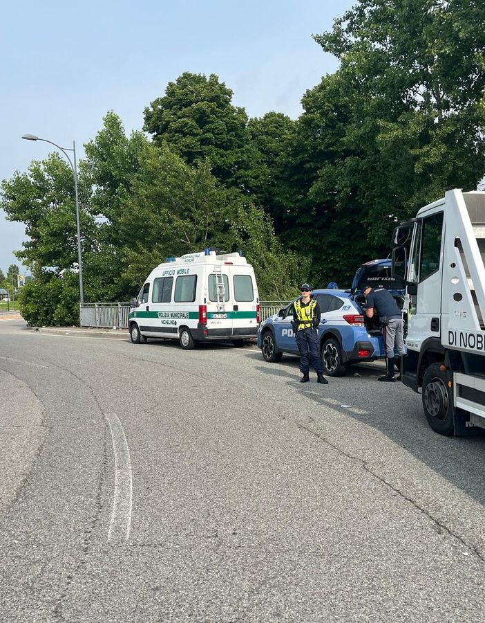 Gli agenti hanno aumentato i controlli lungo via Scarrone