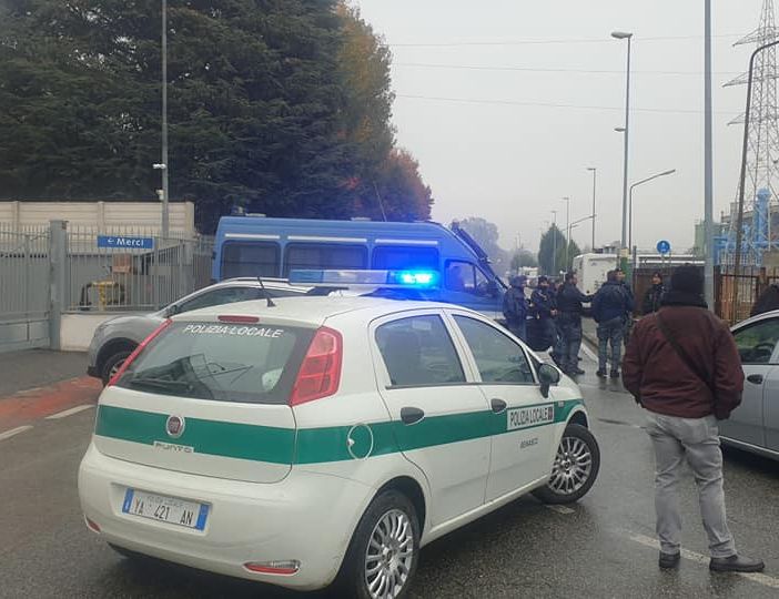 Rave party a Stupinigi (foto dalla pagina facebook del sindaco Daniel Cannati)