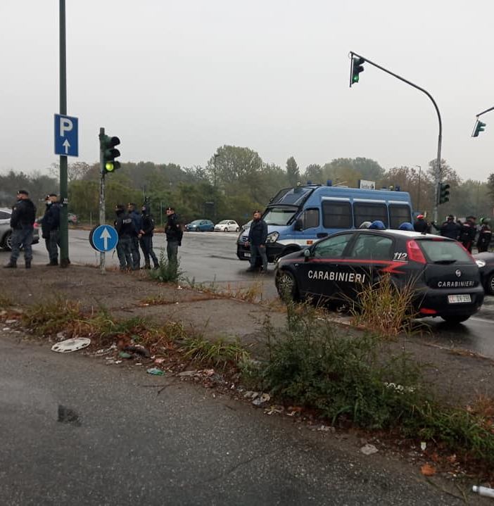 Al via rimozione dei mezzi con i carroattrezzi