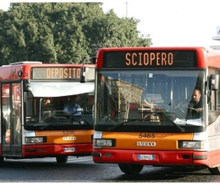 Domani sciopero generale dei trasporti: gli orari dei bus e treni Gtt garantiti a Torino e provincia
