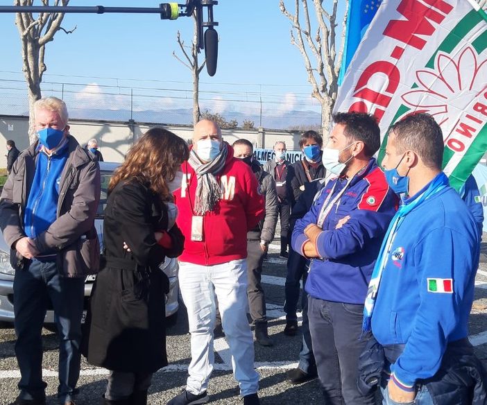 Sciopero dei metalmeccanici, vasta adesione a Torino e in provincia: &quot;Ascoltino i Travet, non i Bonomi&quot;
