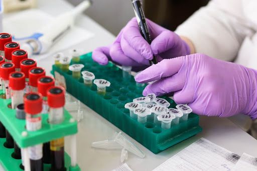 Caso di positività al Porporato di Pinerolo: tamponi per i casi più stretti