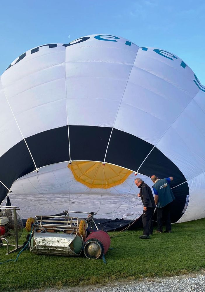 Il 27 agosto vola in solidarietà al cospetto del Monviso