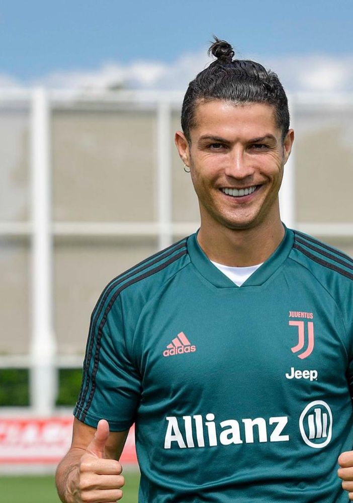 Juve, tutti negativi i giocatori sottoposti al tampone. Nuovo look per Ronaldo