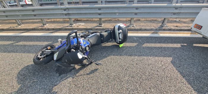 Brutto incidente all'altezza di  Debouchè, traffico paralizzato sulla tangenziale