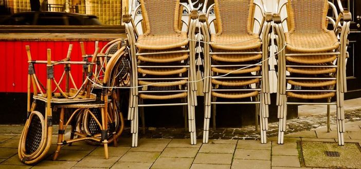 A Torino tornano bar e ristoranti, ma 3 serrande su 10 rimarranno abbassate. &quot;Con la movida rischio assembramenti&quot;