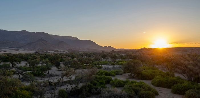 Tra Cultura e Natura: I Popoli e i Paesaggi Che Rendono Unici i Viaggi in Namibia