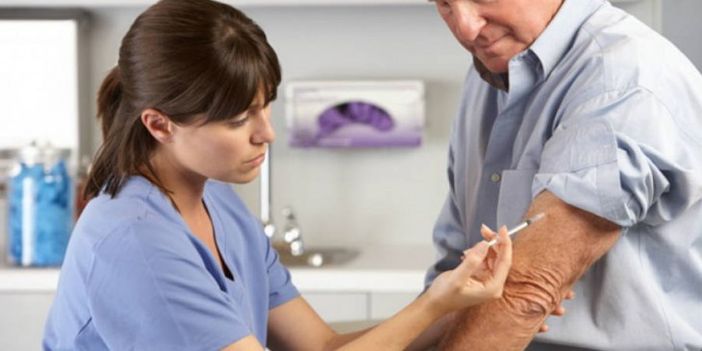 In Piemonte nessun allarme per il coronavirus, ma i medici di famiglia lanciano l'appello: "Vaccinatevi contro l'influenza" In Piemonte nessun allarme per il coronavirus, ma i medici di famiglia lanciano l'appello: "Vaccinatevi contro l'influenza"