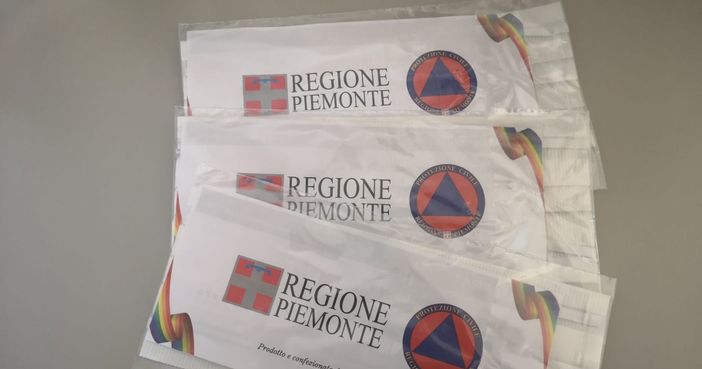 Le mascherine della Regione sono tossiche? È una bufala. L'assessore Gabusi: "Denunceremo chi diffonde falsità"