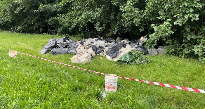 I rifiuti abbandonati I rifiuti abbandonati