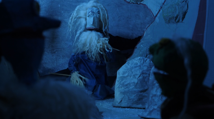 Le masche diventano marionette con i bambini dell’Istituto comprensivo Pinerolo 4 [VIDEO]