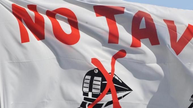 No Tav, il messaggio di Dana: “Il mio cuore è con chi lotta per difendere la Valle” No Tav, il messaggio di Dana: “Il mio cuore è con chi lotta per difendere la Valle”