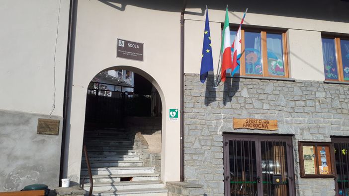 Scuola di Angrogna: inizio anno nei container per lavori antisismici Scuola di Angrogna: inizio anno nei container per lavori antisismici