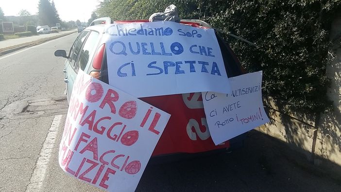 Sciopero a Frossasco: «Lavoriamo il formaggio, non facciamo pulizie»