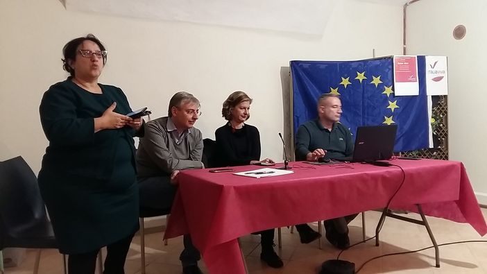 ItaliaViva si presenta e “bastona” i Cinque Stelle da Pinerolo a Torino ItaliaViva si presenta e “bastona” i Cinque Stelle da Pinerolo a Torino