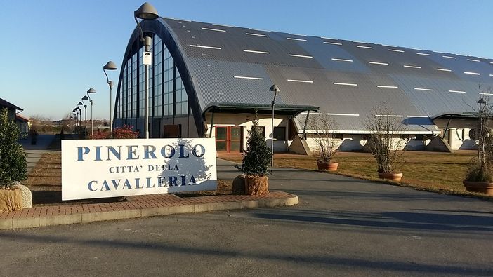 «È un progetto carente, con idee prese in prestito da altri» «È un progetto carente, con idee prese in prestito da altri»