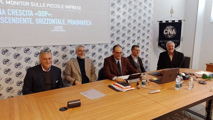 foto di archivio e conferenza cna foto di archivio e conferenza cna