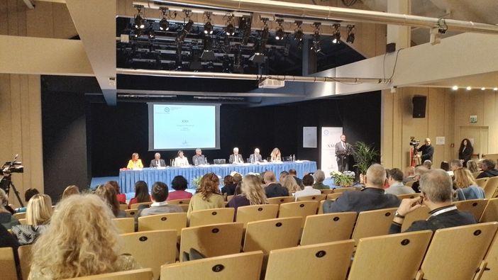 foto di archivio e conferenza fabi