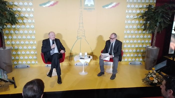 La qualità dell'aria finisce in vacca? Coldiretti: "L'inquinamento arriva da altro" La qualità dell'aria finisce in vacca? Coldiretti: "L'inquinamento arriva da altro"
